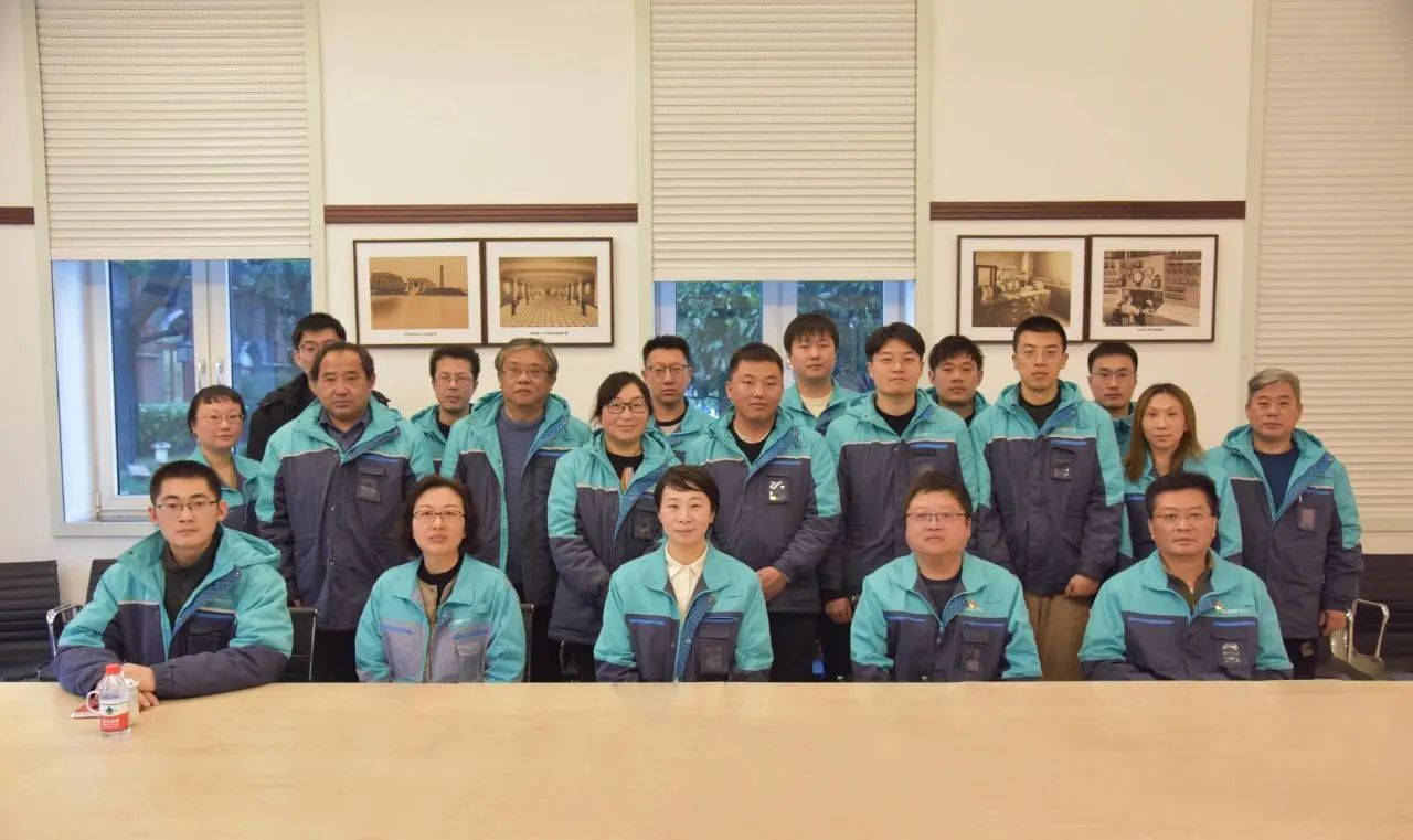 yp街机集团这些集体、个人荣获上海市模范集体、劳动模范称号！